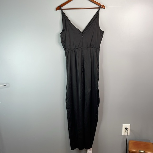 Abercrombie & Fitch NWT Draped Twist-Front Satin Maxi Dress Black Evening M Tall - Picture 10 of 14